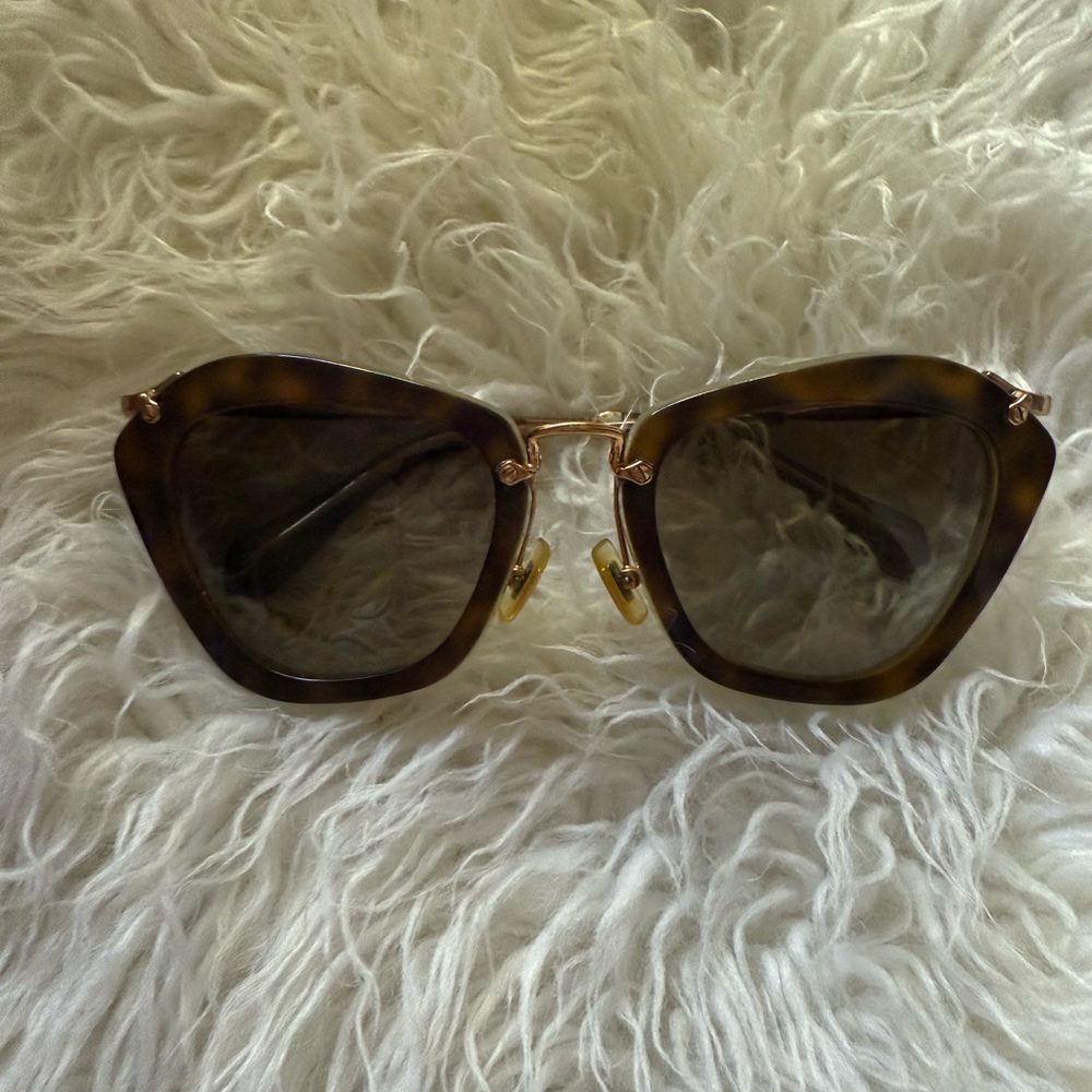 Miu Miu Cat eye sunglasses - Picture 2 of 4